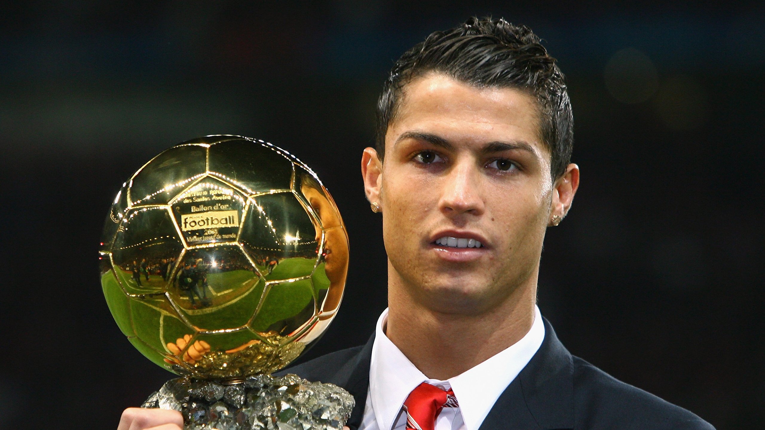 _无人驾驶赛车：未来驾驶运动的前沿探索_，《无人驾驶》